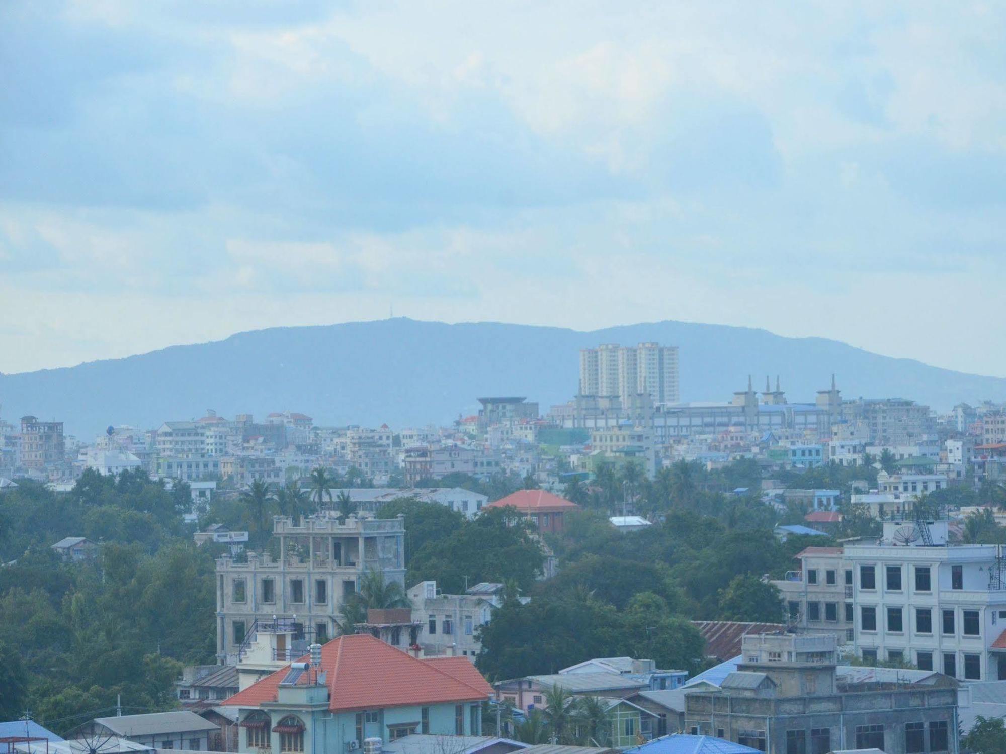 Aung Gyi Soe Hotel Mandalay Luaran gambar